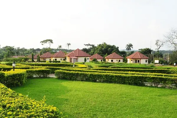 Zenababs Half Moon Resort